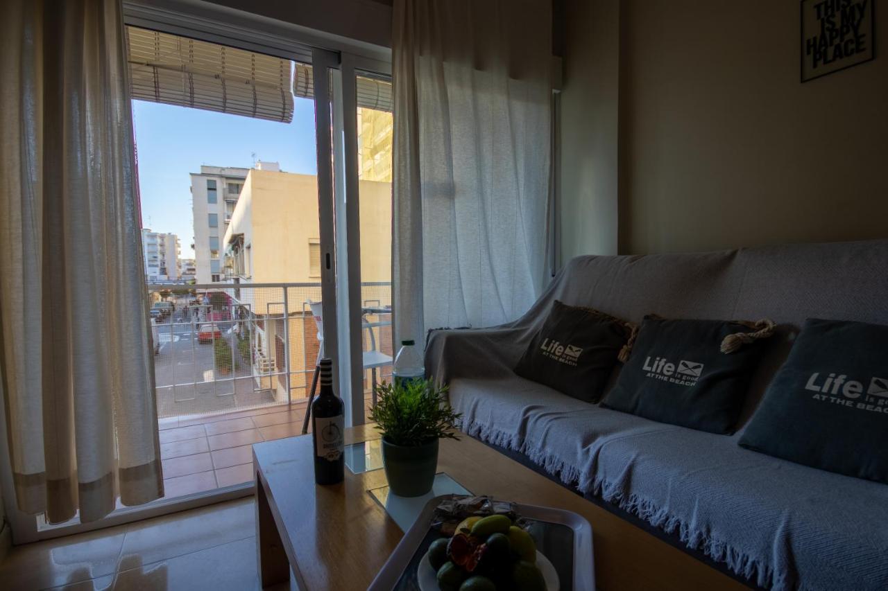 Apartamento La Traina Apartment Torre Del Mar Bagian luar foto