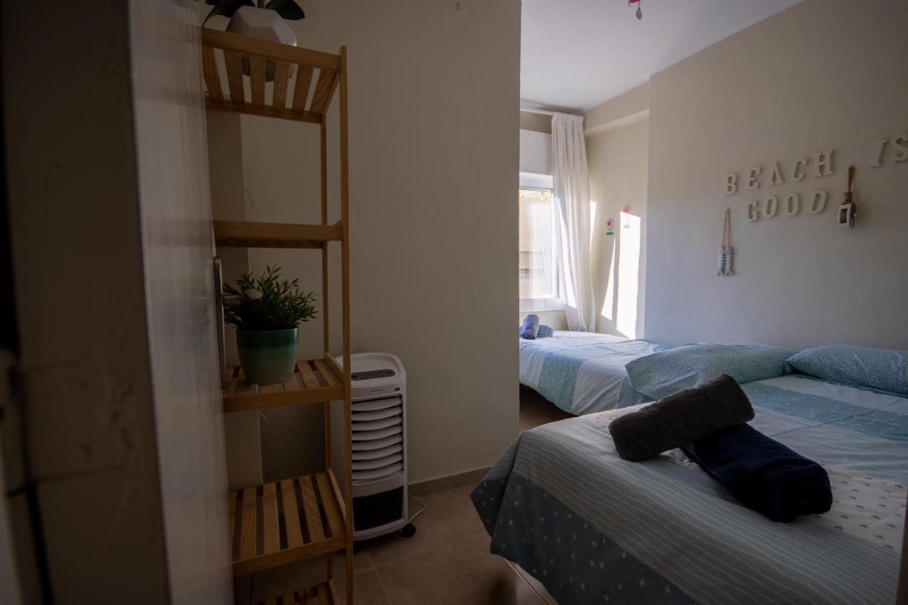 Apartamento La Traina Apartment Torre Del Mar Bagian luar foto
